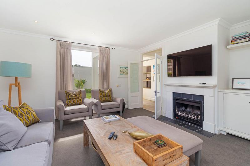 To Let 4 Bedroom Property for Rent in Steenberg Estate Western Cape